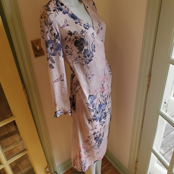 H&M Satin Floral Wrap Shall - Picture 7 of 9